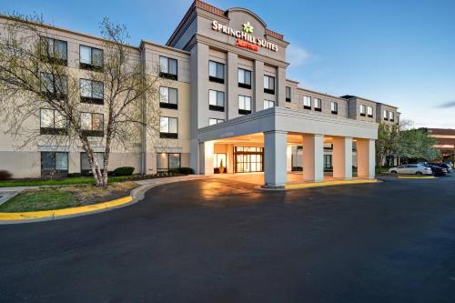 リンティカム・ハイツにあるSpringHill Suites by Marriott Baltimore BWI Airportのホテル表面