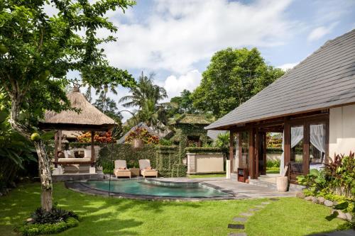 The Ubud Village Resort & Spa tesisinde veya buraya yakın yüzme havuzu