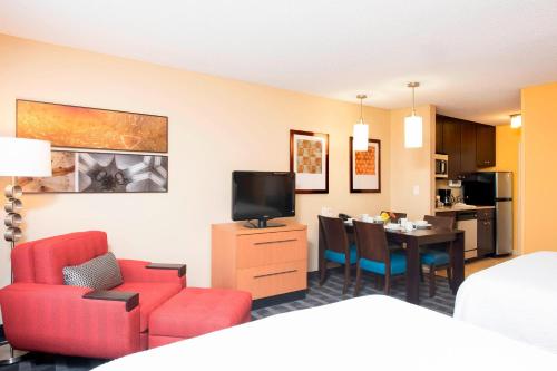 Cuina o zona de cuina de TownePlace Suites by Marriott Kalamazoo