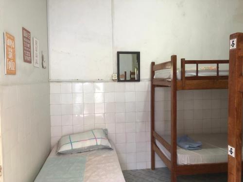 Giường trong phòng chung tại Seu Borba Pousada & Hostel