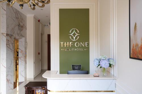 Certifikát, hodnocení, plakát nebo jiný dokument vystavený v ubytování The One Da Lat Hotel