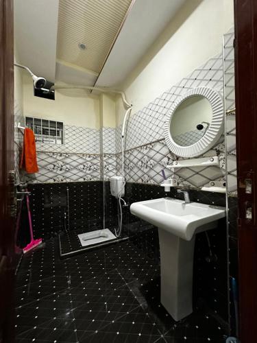 Un baño de Elite Guest Rooms Apartments