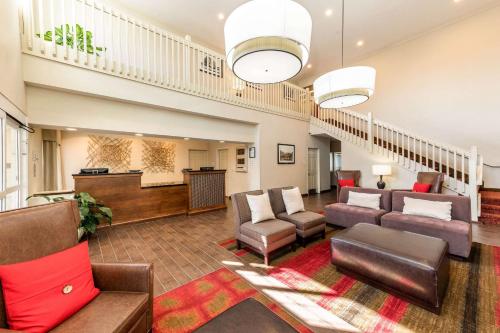 Un lugar para sentarse en Quality Inn & Suites University Fort Collins