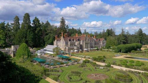 Um jardim em Rhinefield House Hotel