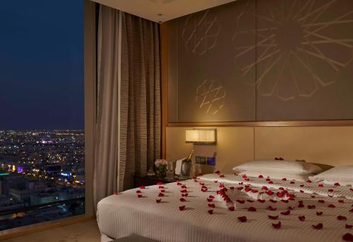 Hyatt Regency Riyadh Olaya में एक कमरे में एक या कई बेड