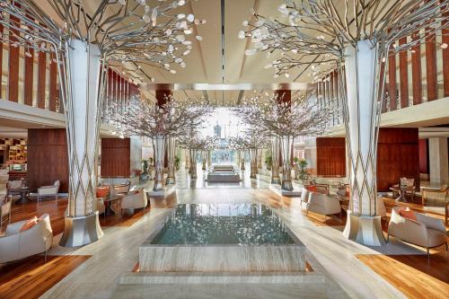 Bazen u ili blizu objekta Mandarin Oriental Jumeira, Dubai