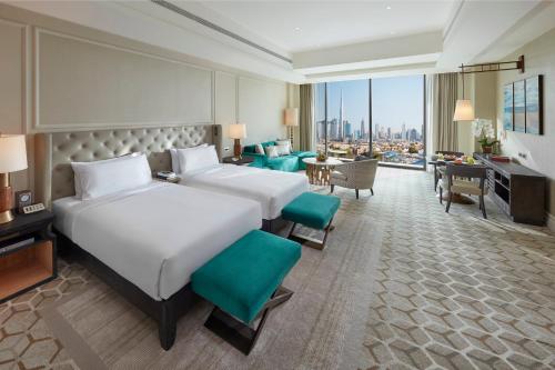 Katil atau katil-katil dalam bilik di Mandarin Oriental Jumeira, Dubai