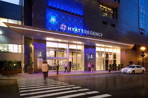 Viesi, kas uzturas naktsmītnē Hyatt Regency Boston