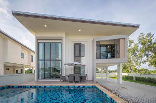 Hồ bơi trong/gần Luxury Pool Villa 3 Bedrooms 5kms to Central Festival Chiang Mai