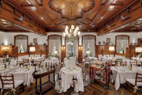 Um restaurante ou outro lugar para comer em Hotel Europäischer Hof Heidelberg, Bestes Hotel Deutschlands in historischer Architektur