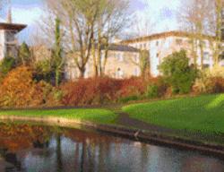 Kebun di luar Annebrook House Hotel