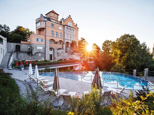 Bassein majutusasutuses Hotel Schloss Mönchstein või selle lähedal