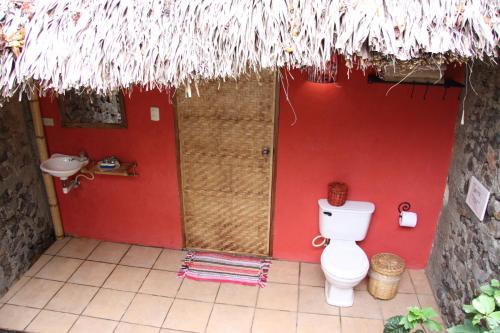 San Simian Lodge tesisinde bir banyo