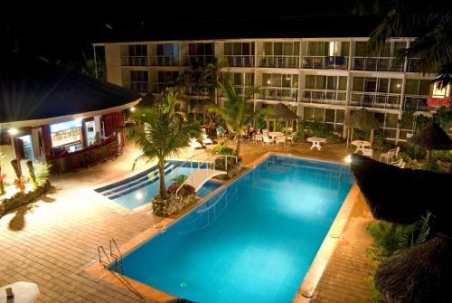 Poolen vid eller i närheten av The Melanesian Port Vila