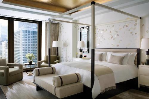 Легло или легла в стая в The Langham Chicago