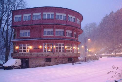 Auberge De La Gaichel að vetri til