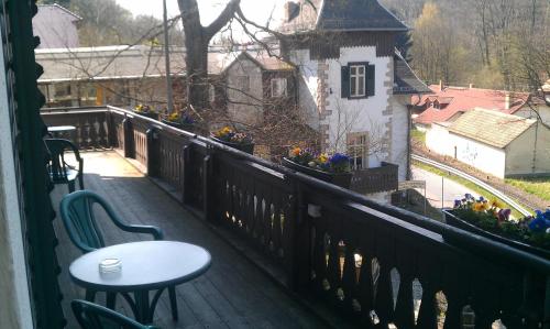 En balkon eller terrasse på Bilz-Pension