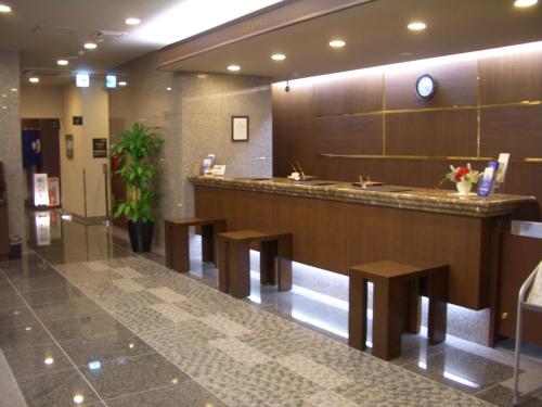 Lobbyen eller receptionen på Hotel Route-Inn Aomori Chuo Inter