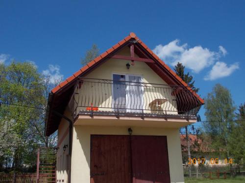 El edificio en el que está el lodge