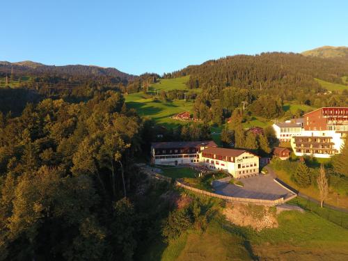 Un paisaje natural cerca del hostal