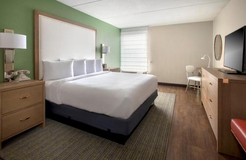 Легло или легла в стая в Hayes Street Hotel Nashville