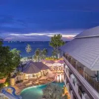 Pattaya Discovery Beach Hotel - SHA Extra Plus、パタヤ・セントラルのホテル