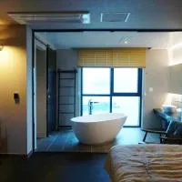 Louis Boutique Hotel, hotel em Changwon