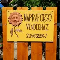 Napraforgó Vendégház, khách sạn ở Gárdony