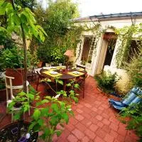 Maison confortable à Montreuil avec jardin clôturé, hotel in Montreuil