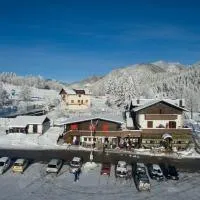 Hotel Valle Verde - Rent Ski & Bike, hotell i Tarvisio