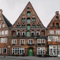 Hotel zum Heidkrug & Café Lil, hotel di Altstadt, Luneburg