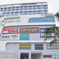 Regenta Central RS Chennai OMR SIPCOT، فندق في Old Mahabalipuram Road، تشيناي