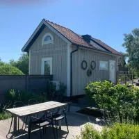 Station Bed and Kitchen Guesthouse, hotel din Varberg