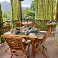 Serenity Lodges Dominica – hotel w mieście Marigot