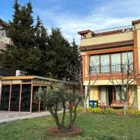 Doğa Villa Guest House, hotel di Buyukcekmece