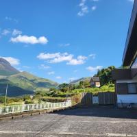 Yufuin Monday 湯布院マンデー, hôtel à Yufu (Yufuin Onsen)