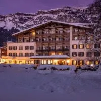 Hotel Adula, hotell i Flims