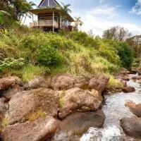 Kikala Waterfall Lodge, hotel em Hilo