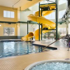 Super 8 by Wyndham Calgary Shawnessy Area