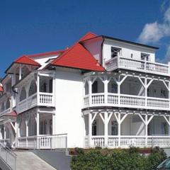 Haus Strandburg - hinter Düne und Meer