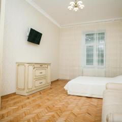 Apartment on Stefanyka 11