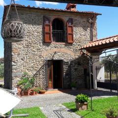 Casina in pietra