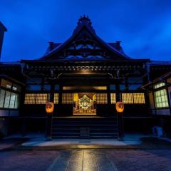 Temple Hotel Takayama Zenkoji