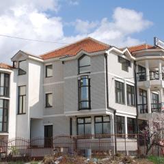 M Garni Hotel