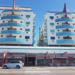 Vista mar, banheira gigante e churrasqueira, pe na areia, ao lado hotel malibu