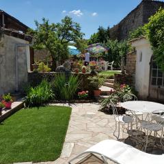 TOURNUS Belle maison vue sur Saône