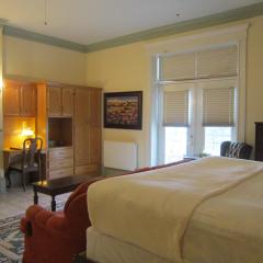 Chipman Hill Suites - Senator Dever House