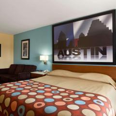 Super 8 by Wyndham Austin Downtown/Capitol Area