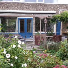 Nice holiday home in Voorburg, 6 km from the sea