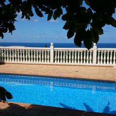 Casa El tonelero con jardín y piscina privada